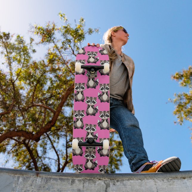 Skate Desenho de Padrão de Guaxinim Rosa (Ao ar livre 1)