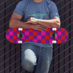 Skate Desenho de padrão xadrez vermelho roxo rosa