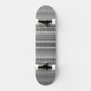 Skate desenho de padrões aztecas branco cinza