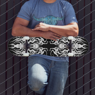 Skate Desenho Tribal Coração Quebrado Abstrato Branco