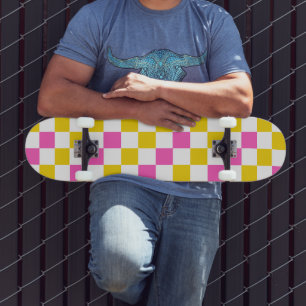 Skate Desenho Xadrez Amarelo Branco Rosa