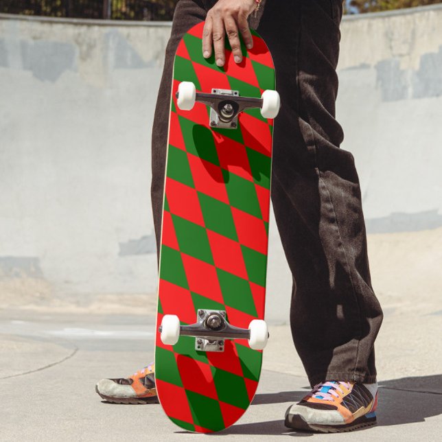 Skate Desenho Xadrez Arlequim Vermelho e Verde (Criador carregado)