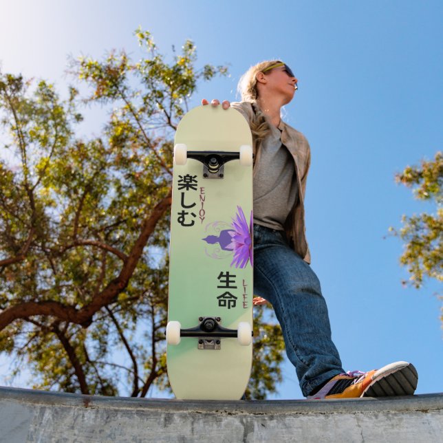 Skate Desfrute da Vida Buda no Amarelo Amarelo Lotus Flo (Ao ar livre 1)