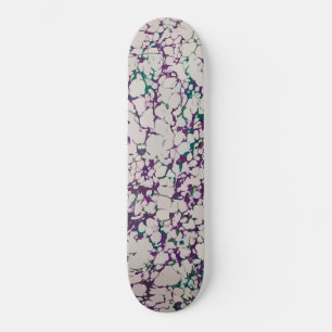Skate Design abstrato de pintura estalada roxa e verde