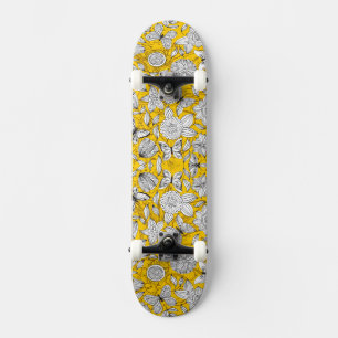 Skate Design abstrato floral branco-esbranquiçado