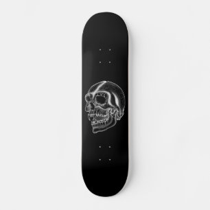 Skate Design branco e preto do crânio do vampiro