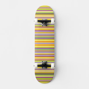 Skate design de listras coloridas fofas