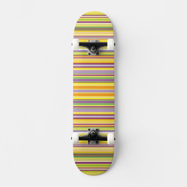 Skate design de listras coloridas fofas (Frente)