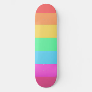 Skate Design de Listras em Cores de Arco-íris Pastel
