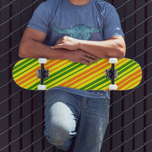 Skate Design de Listras Verticais Amarelo Laranja Verde