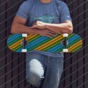 Skate Design de Listras Verticais Laranja Verde Azul
