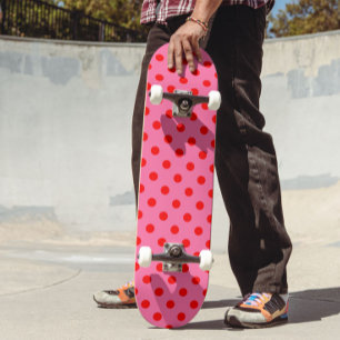 Skate Design de Padrão do Bolinhas Vermelho a Rosa
