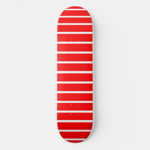 Skate Design de Stripes Vermelhas e Brancas