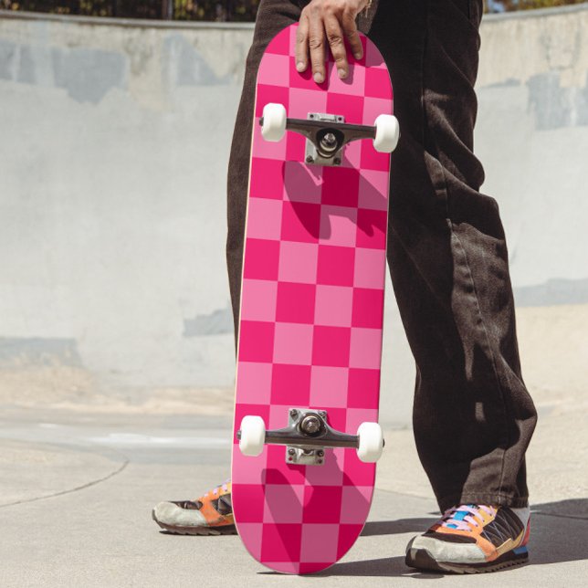 Skate Design do padrão do verificador rosa-claro e quent (Criador carregado)