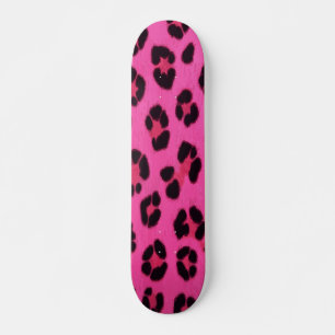 Skate Design Ousado com Estampa de Guepardo Rosa
