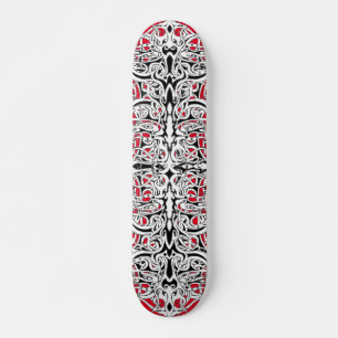Skate Design Tribal do Império Negro e Branco em Vermelh