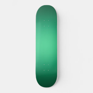 Skate Destaque branco sobre o verde