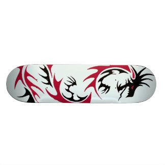 Skate dragão vermelho e preto