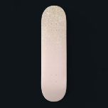Skate Elegante Glitter Rosa-Rosa-Rosa-Dourada<br><div class="desc">Este design elegante e chic é perfeito para a moça da moda e na moda. Ele apresenta um rosa cor-de-rosa com impressão falsa e brilho dourado e gradiente ombre colorido. É moderno, bonito, simples e fofo! ***NOTA DE DESIGN IMPORTANTE: Para qualquer solicitação de design personalizada, como solicitações de correspondência de...</div>