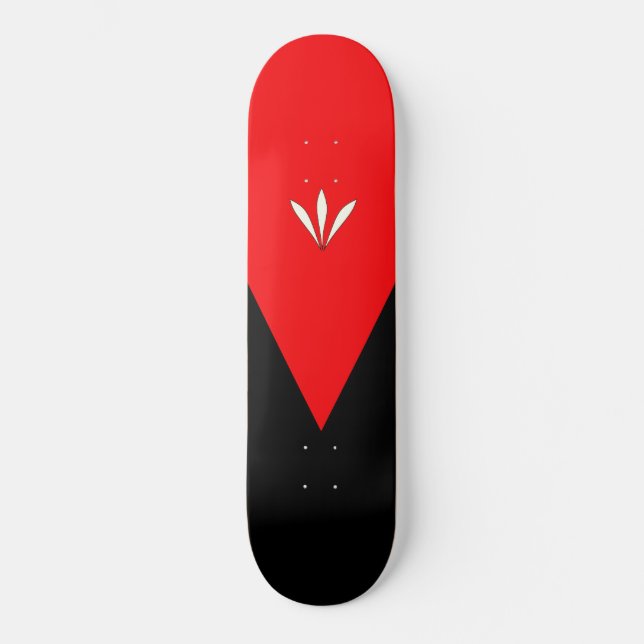 Skate Elegante Triângulo Preto e Vermelho (Frente)