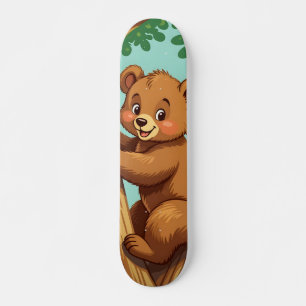 Skate Filhote de urso fofo subindo em uma árvore