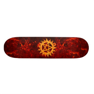 Skate flamejante do Pentagram