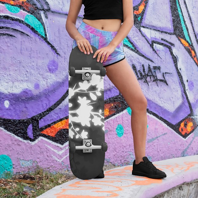 Skate Flor Preto E Branco De Cereja (Criador carregado)