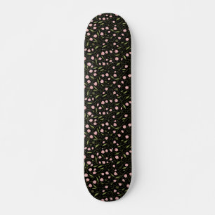 Skate Flor rosa e branca a preto com padrão repetitivo