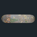 Skate Flores Brancas no Fundo de Newsprint<br><div class="desc">O fundo de jornal e o fundo de cores profundas quase escondem as flores brancas que são o foco dessa pintura de Jennifer Goldberger. Um impressão muito único e envolvente,  poderia ser um belo presente para alguém que ama arte vanguardista!</div>