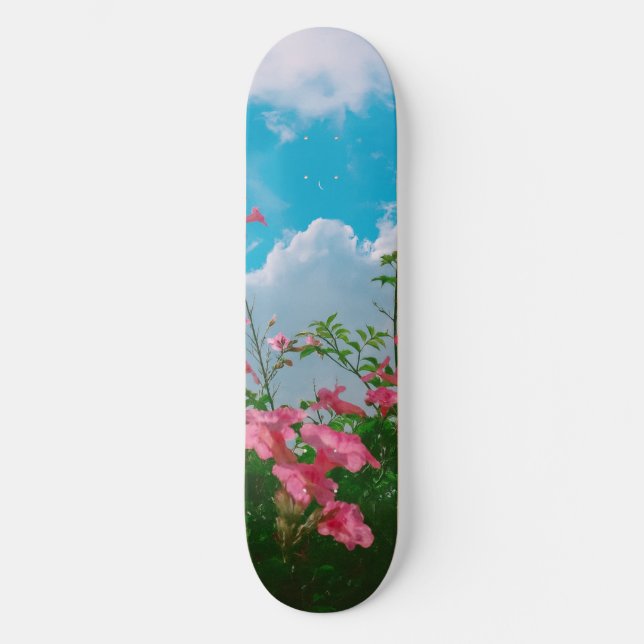 Skate Flores Rosa Sob Céu Azul com Nuvens - Natureza (Frente)