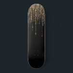 Skate Frente Glitter Preto-Dourado Espelho Preto-Luxo<br><div class="desc">Este impressão de luxo e glamouroso é o design perfeito para a na moda e a moda. Ele apresenta uma cortina de borda brilhante, falsa e brilhante, de ouro, com tipografia falsa de brilho sobre um simples fundo preto. É um elegante, chic, trendy, e moderno design de bling com uma...</div>