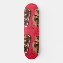 Skate Fuja De Chocolate De Cereja Em Uma Placa