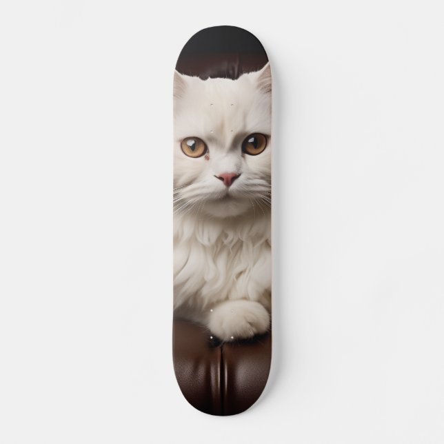 Skate Gato branco majestoso (Frente)