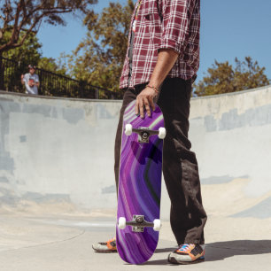 Skate Geodo Roxo Girado Caído