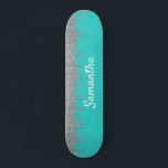 Skate Glitter Azul-Prata do Robin<br><div class="desc">Este design pode ser personalizado escolhendo a opção personalizar para adicionar texto ou fazer outras alterações. Se este produto tiver a opção de transferir o design para outro item, certifique-se de ajustar o design para o ajustado, se necessário. Entre em contato comigo em colorflowcreations@gmail.com se desejar usar este design em...</div>
