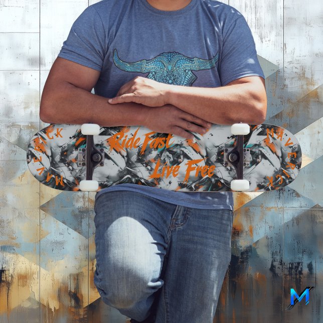 Skate Grafite monocromático e laranja 'Passo rápido ao v (Criador carregado)