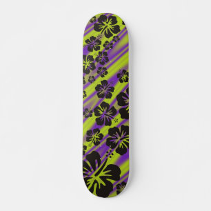 Skate hibisco floresce em preto ondas violetas verdes