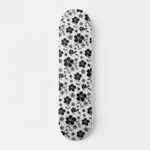 Skate Impressão Floral Preta e Branca