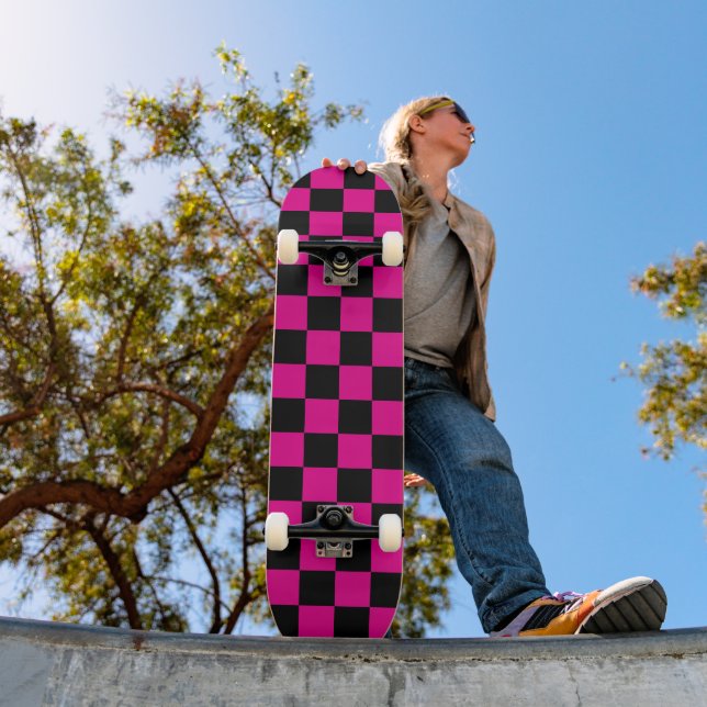 Skate Impressão Xadrez Rosa Quente e Preto (Ao ar livre 1)