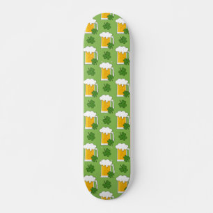 Skate Irish Beer Mug com padrão de trevo Shamrock