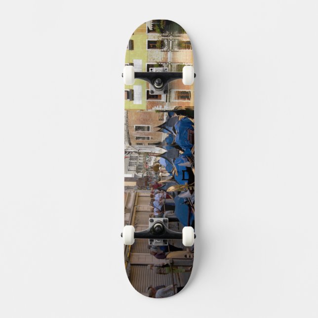 Skate Itália, Veneza, gôndolas ancoradas ao longo do can (Frente)