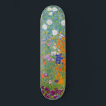 Skate Jardim Flor (por Gustav Klimt)<br><div class="desc">Este design apresenta uma pintura do artista austríaco Gustav Klimt (1862-1918). É uma representação de um belo jardim floral no estilo impressionista típico de Klimt. As flores quase parecem estar transbordando, e é impossível não se sentir otimizado por sua beleza. A obra original foi concluída em 1907 e seu título...</div>