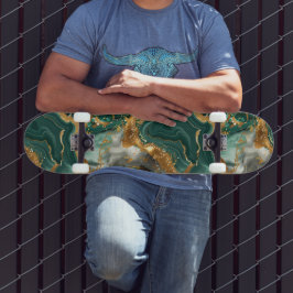 Skate Jasper Verde e veias douradas.