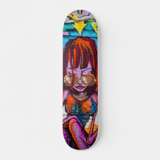 Skate Legal e colorida arte moderna de Lady Street