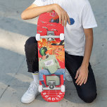 Skate Legal Surreal Funny Único Nome Personalizado<br><div class="desc">Legal Surreal Funny Personalizado Nome Personalizado Único O skate apresenta seu nome personalizado em tipografia moderna em uma divertida colagem de carros, aviões, patos, flores, pássaros e uma pessoa. Personalize editando o texto na caixa de texto fornecida. Dê um presente personalizado, skate personalizado ao seu skate favorito para o Natal,...</div>