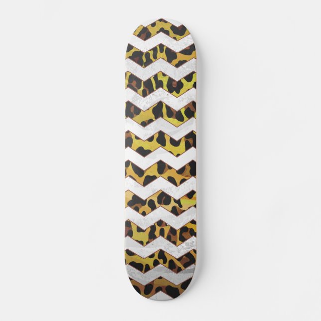 Skate Leopardo Castanho e Impressão do Cevron Amarelo (Frente)