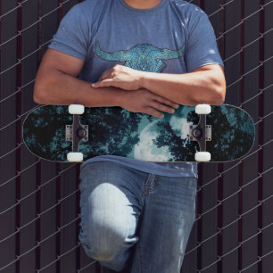 Skate Linda Lua brilha pelas árvores