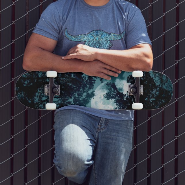 Skate Linda Lua brilha pelas árvores (Ao ar livre 3)