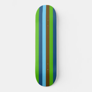 Skate Linhas Verticais Verde Azul Marrom Dia da Terra
