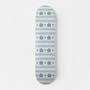 Skate Listras Azuis Claras e Flores